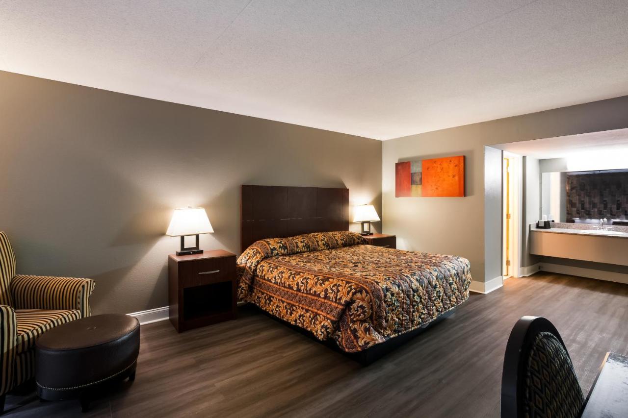 Knights - Bragg Hotel Fayetteville