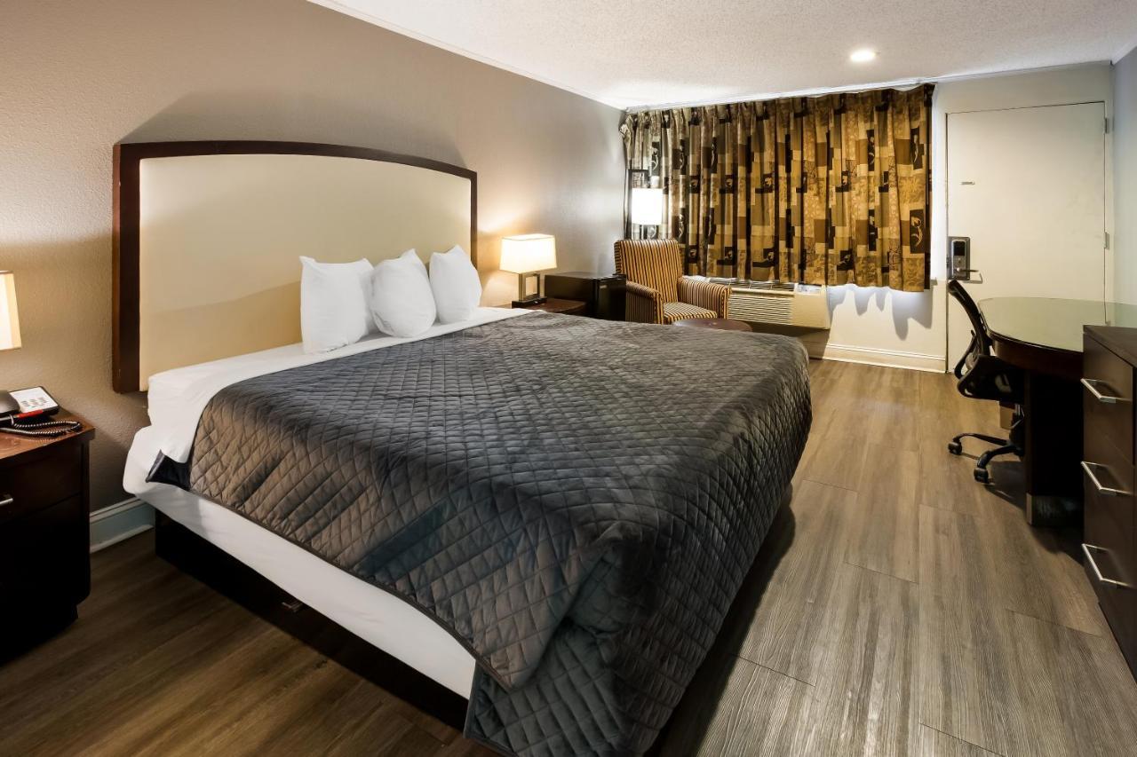 Hotel Knights - Bragg Fayetteville